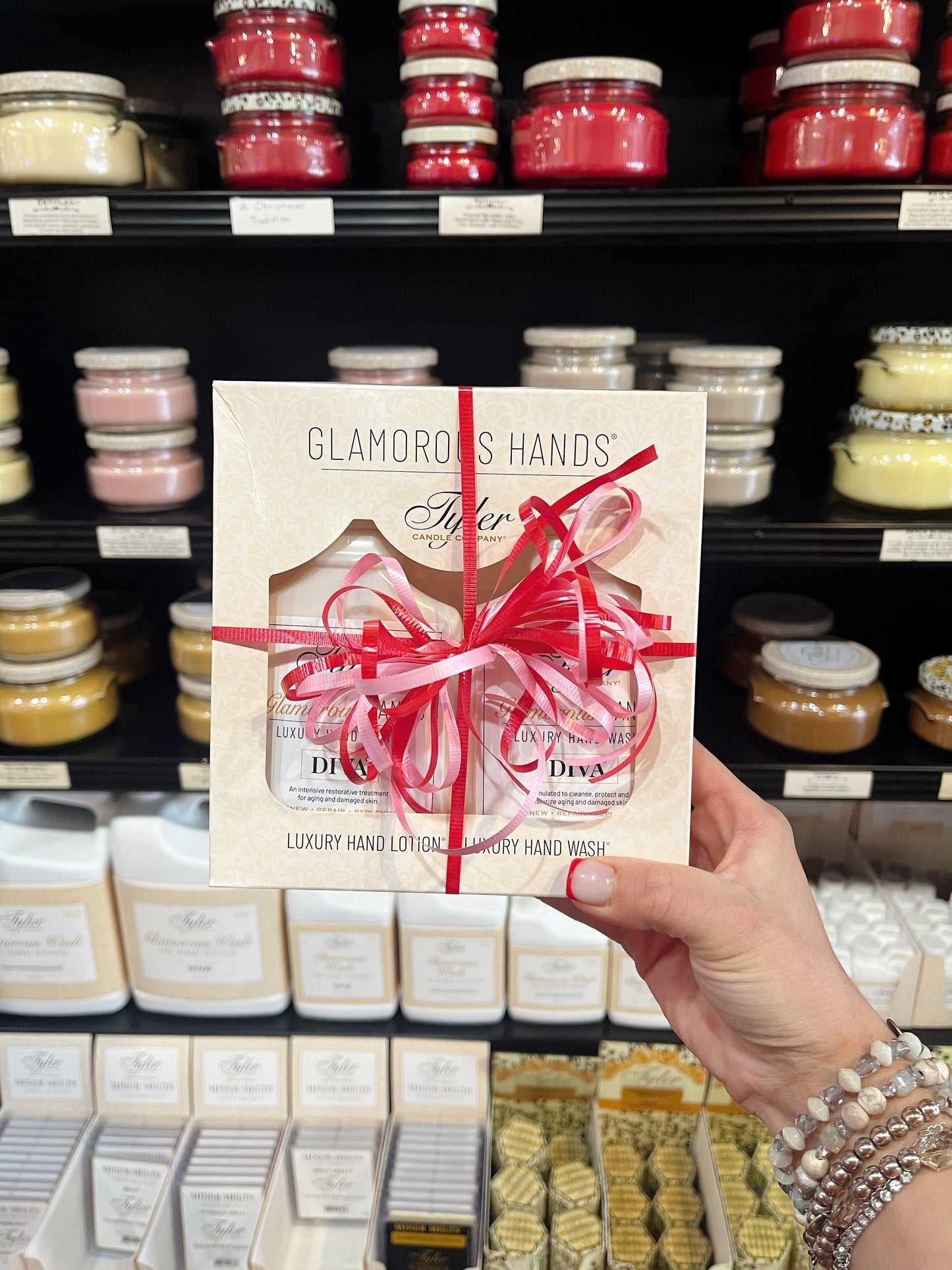 Glamorous Hands Gift Set Diva - Tyler Candle Company