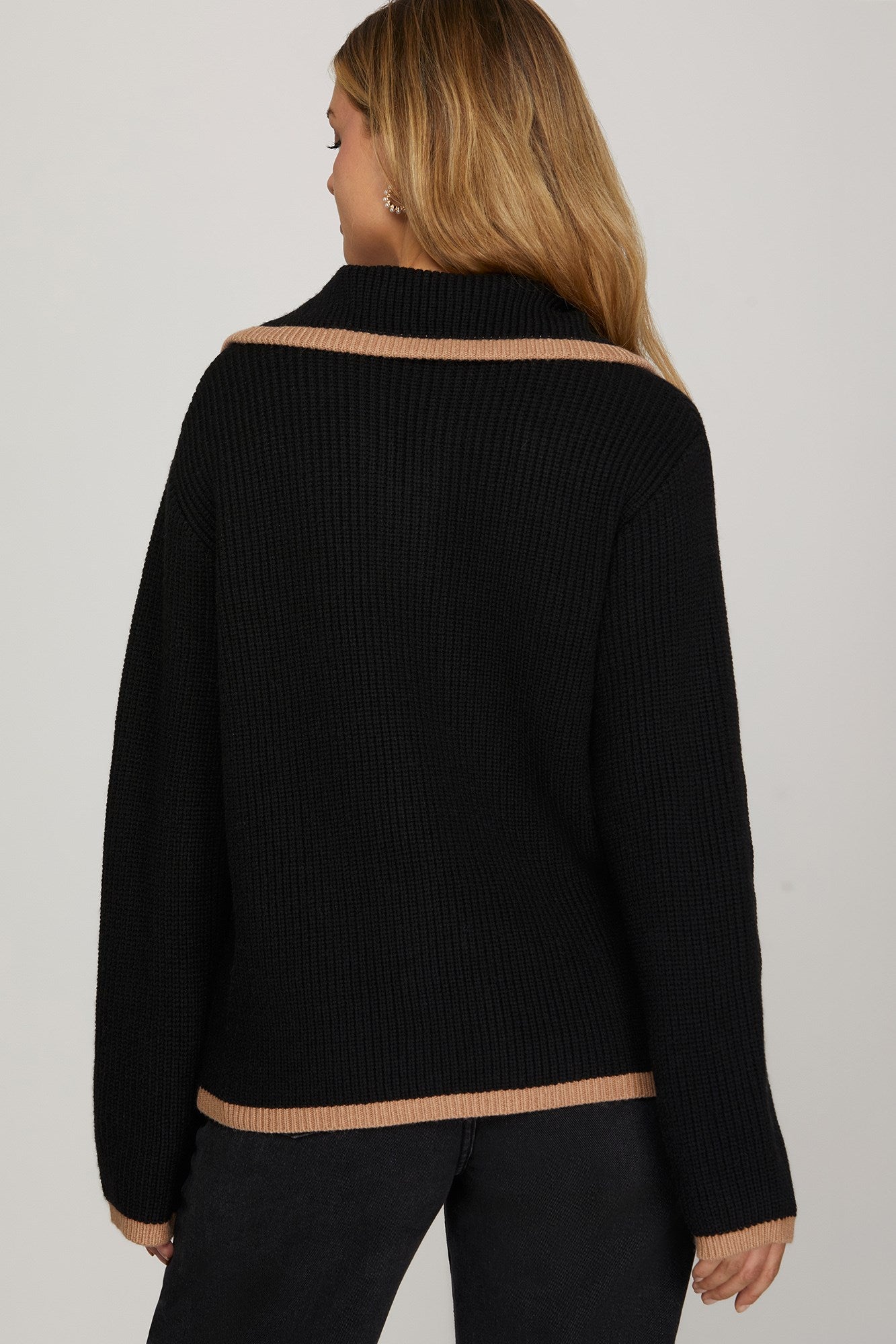 Autum Muse Black Sweater