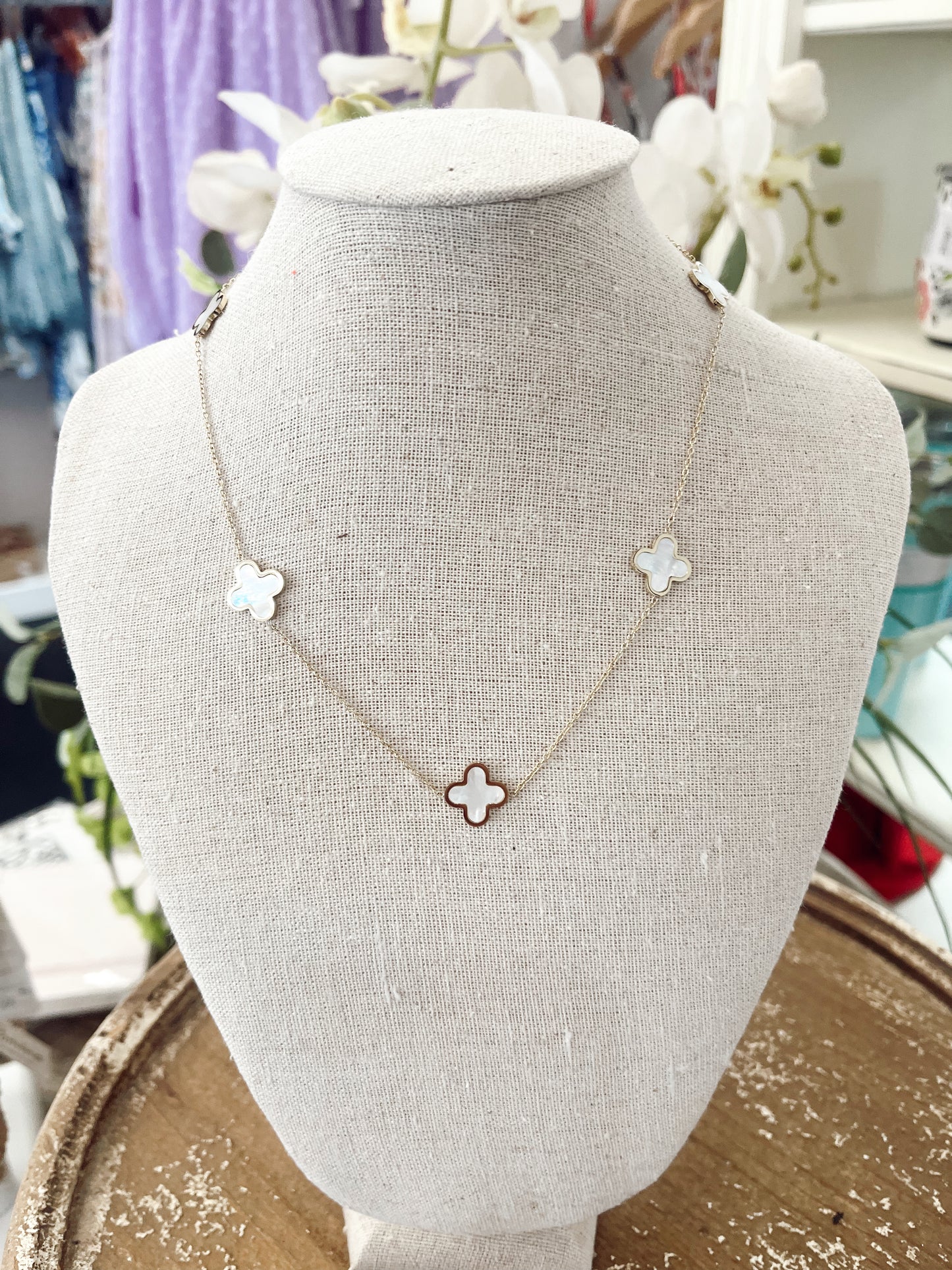 Whit Clover Necklace