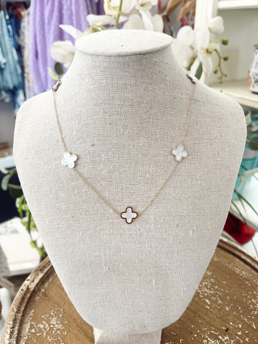 Whit Clover Necklace