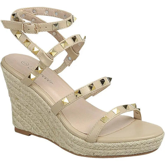 Studded Wedge